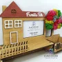 Suport Chei cu Licheni si Poza - Model 2 personalizat cu numele familiei, rama cu poza si licheni multicolori