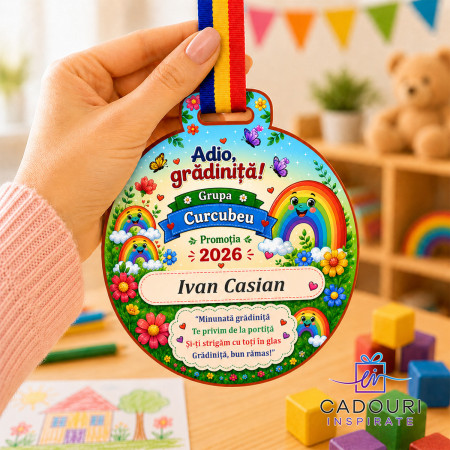 Medalie personalizată Adio Grădiniță Grupa Curcubeu promoția 2026 cu nume copil și panglică tricolor